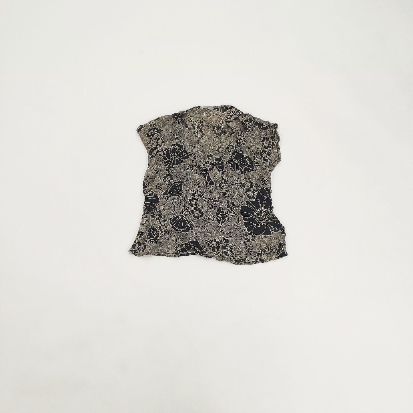 Monochrome Floral Wrap Style Short Sleeve Blouse Size Large | Preloved