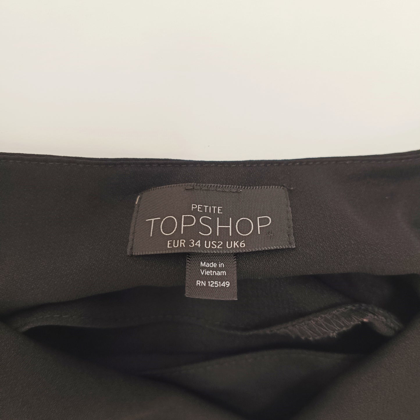 Black Scallop Neck Vest Top Size Extra Small | Preloved