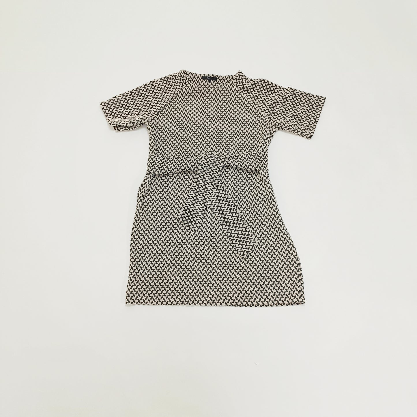 Black & White Geometric Patterned Dress With Tie Belt Size Extra Large | Preloved