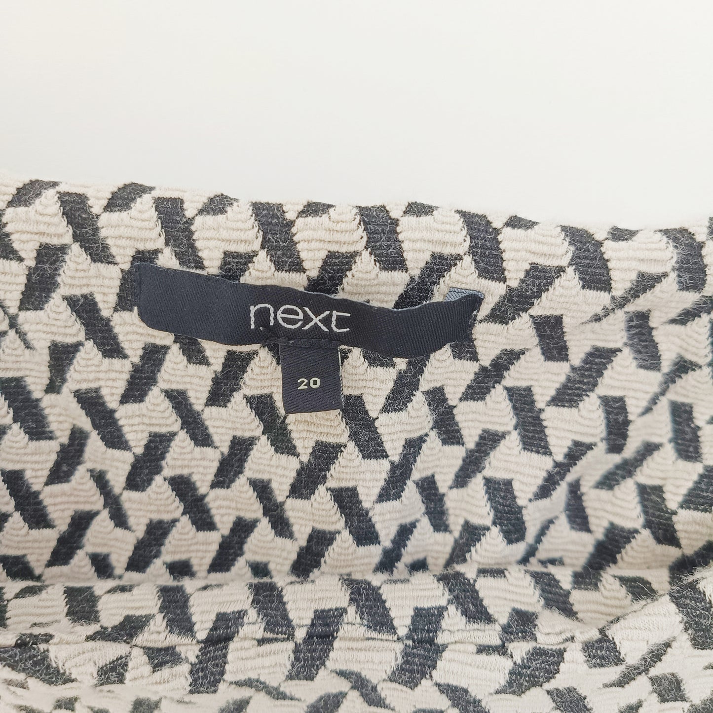Black & White Geometric Patterned Dress With Tie Belt Size Extra Large | Preloved