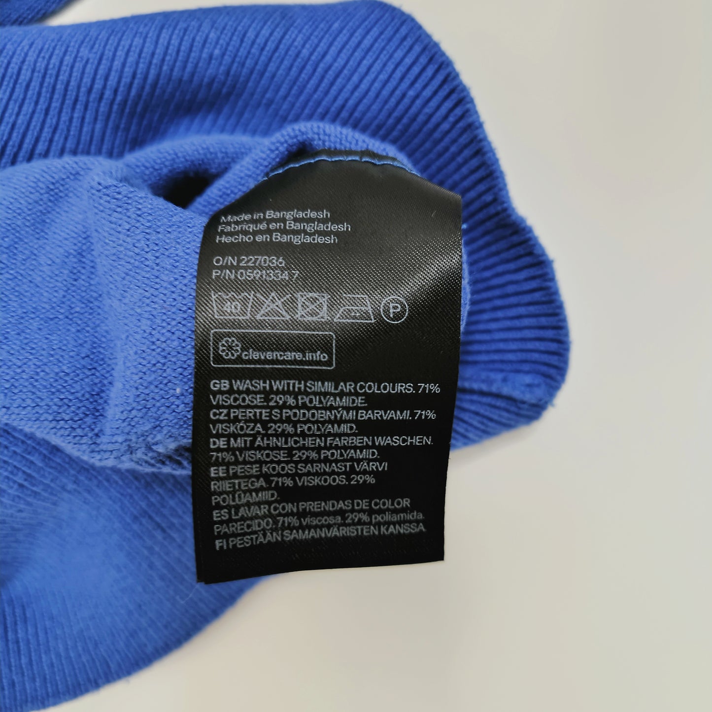 Electric Blue Lightweight Womens Jumper Size Medium | Preloved