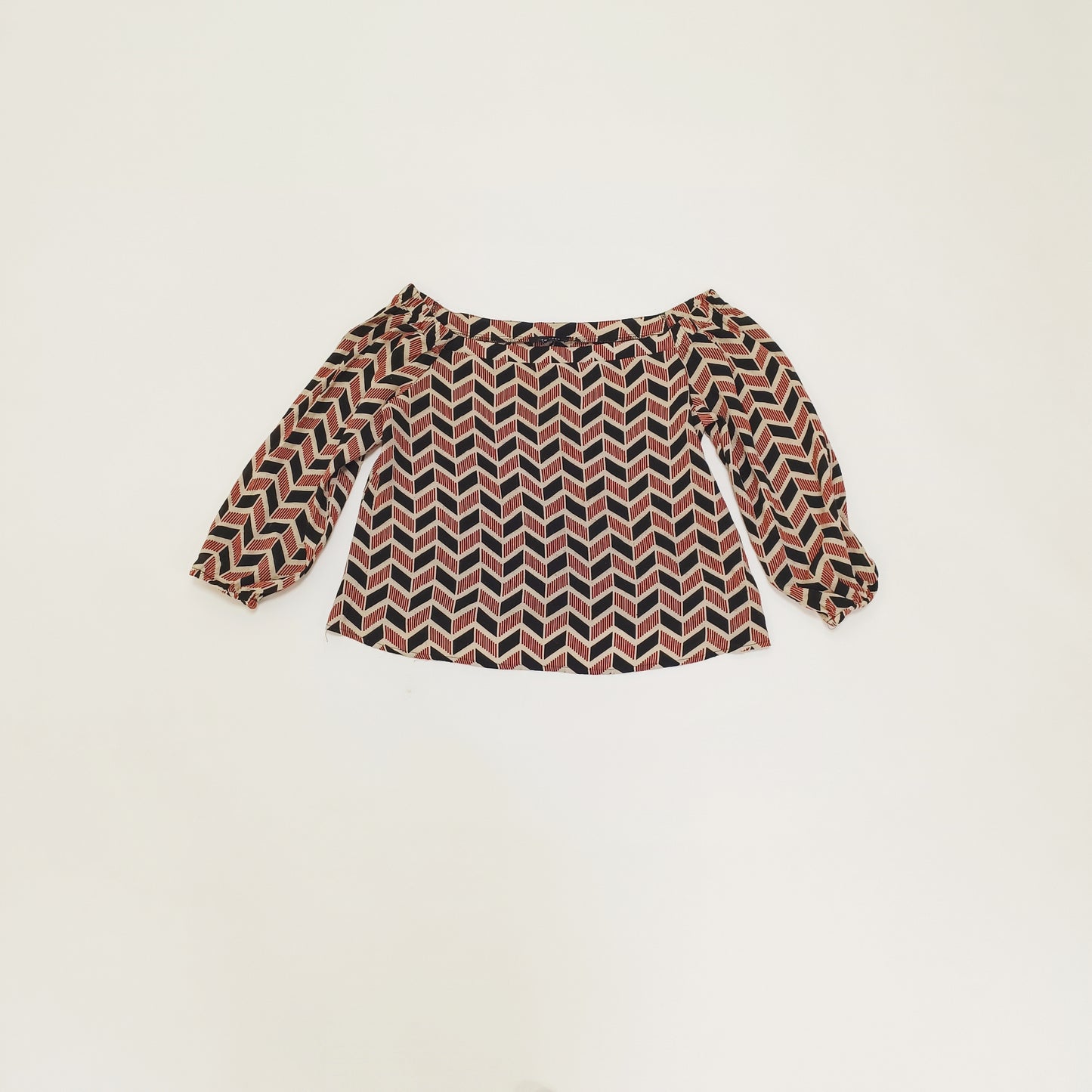 Red & Black Geometric Print Off Shoulder Top Size Small | Preloved