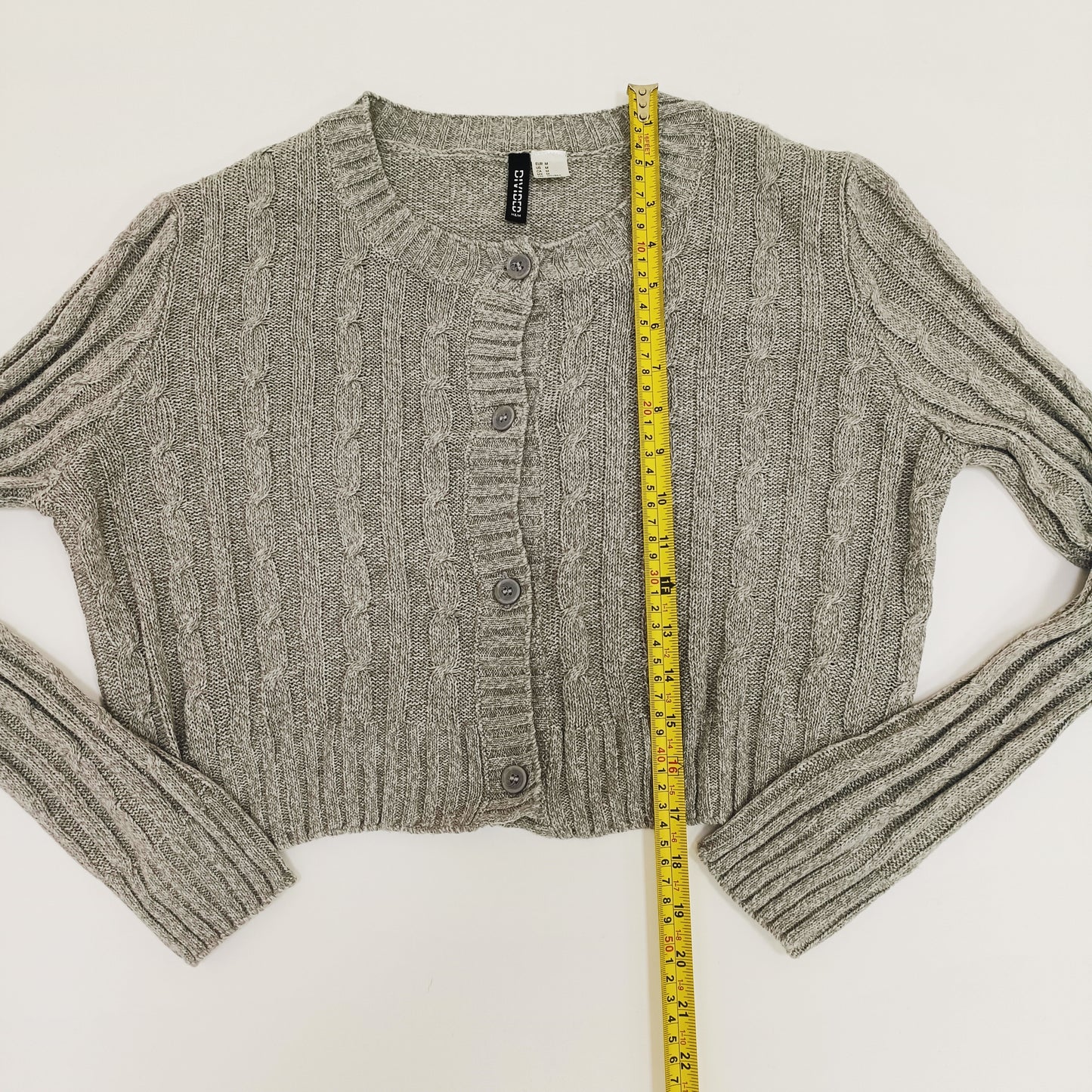 Light Grey Cable Knit Lightweight Cardigan Size Medium | Preloved