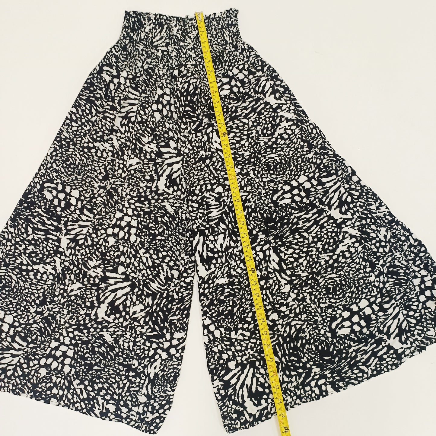 Monochrome Shirred Waist Band Wide Leg Trousers Size Small | Preloved