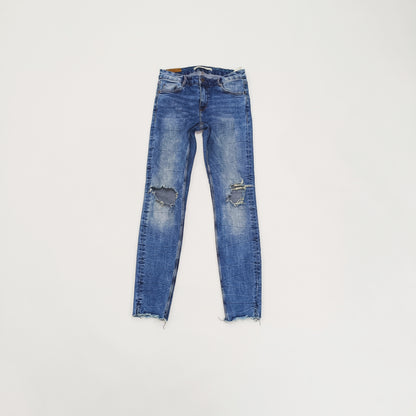 Mid Wash Ripped Knee Straight Leg Mid Rise Jeans Size Small | Preloved