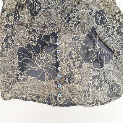 Monochrome Floral Wrap Style Short Sleeve Blouse Size Large | Preloved