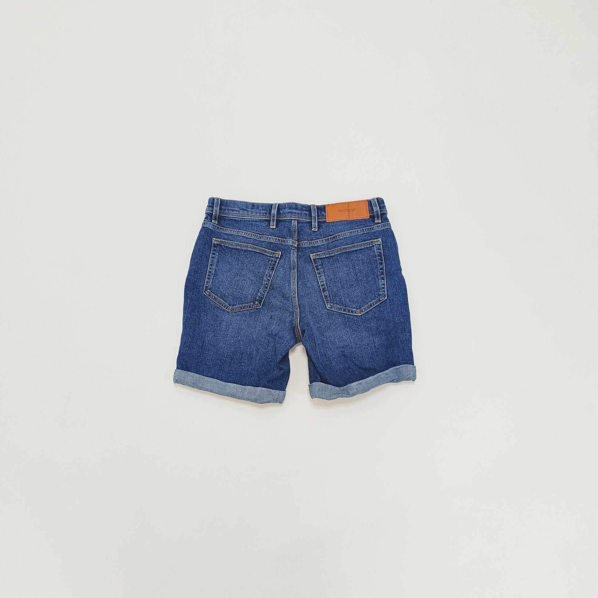 Mid Wash Mid Waist Womens Denim Shorts Size Medium | Preloved