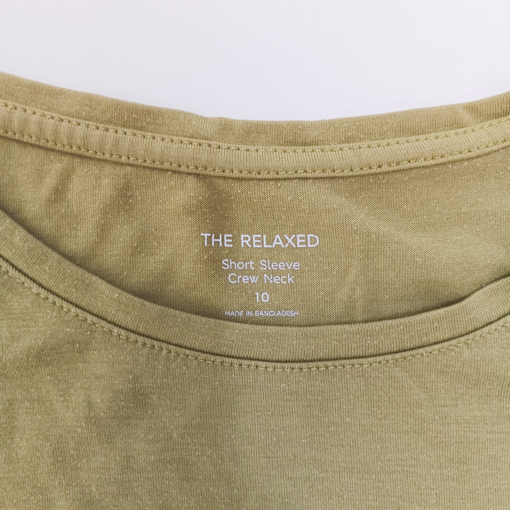 Khaki Green Short Sleeve Crew Neck T-Shirt Size Small | Preloved