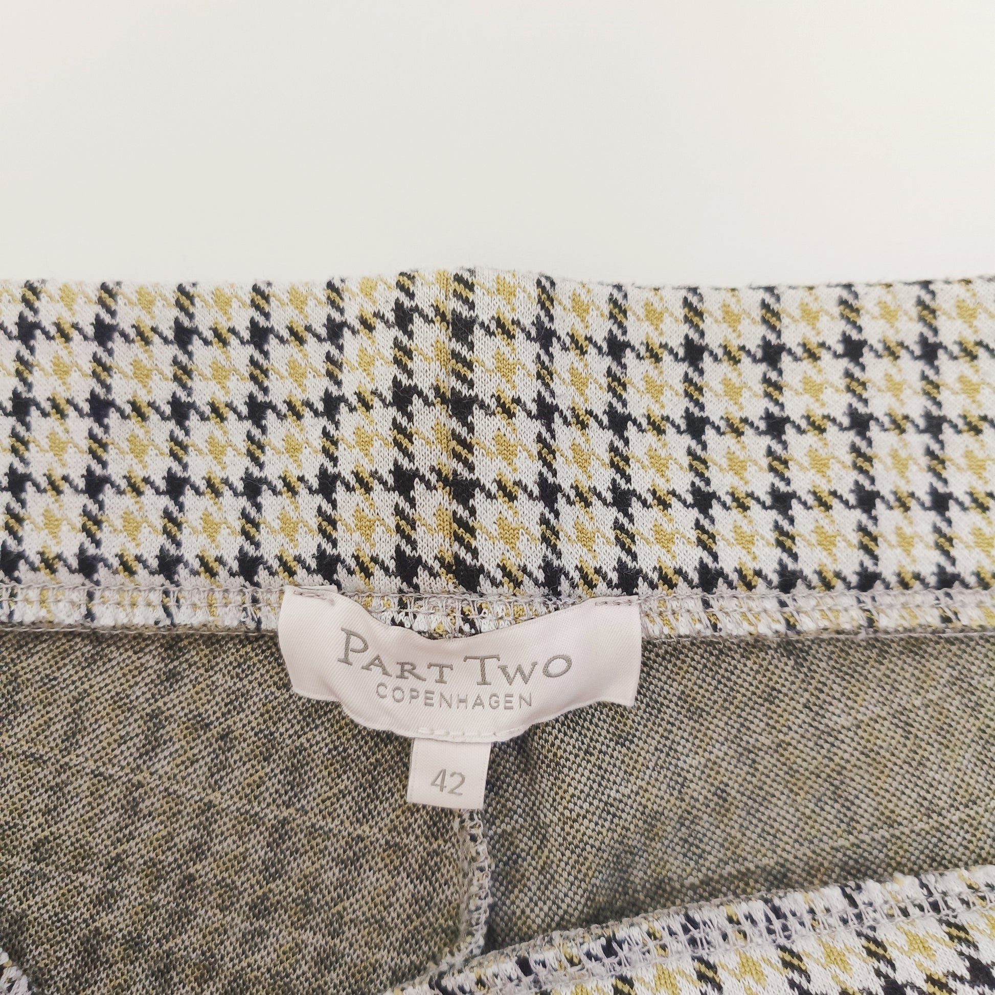 Brown Houndstooth Flared Womens Trousers Size Medium | Preloved