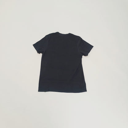 Black Crew Neck Green Stitched T-Shirt Size Large | Preloved
