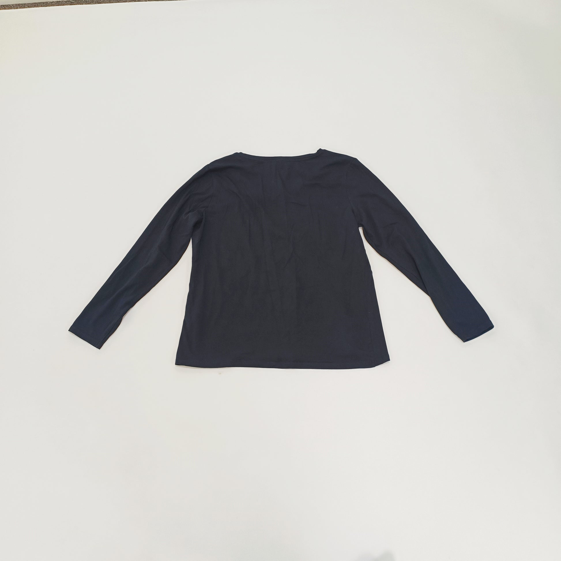 Black V Neck Long Sleeve Tee Size Extra Large | Preloved