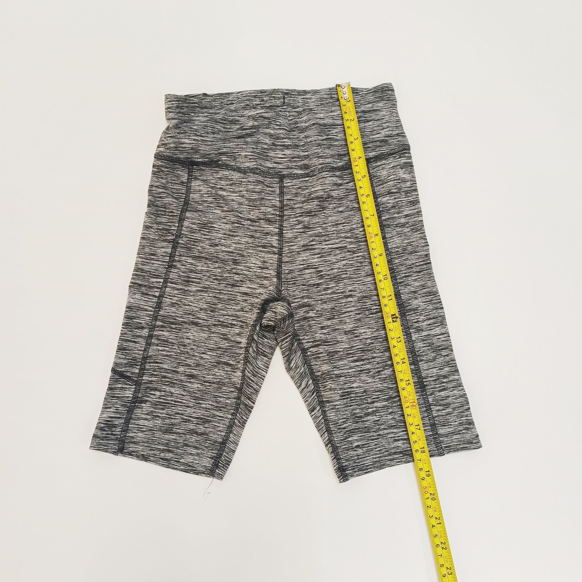 Grey Flecked High Waist Mid Length Shorts Size Small | Preloved