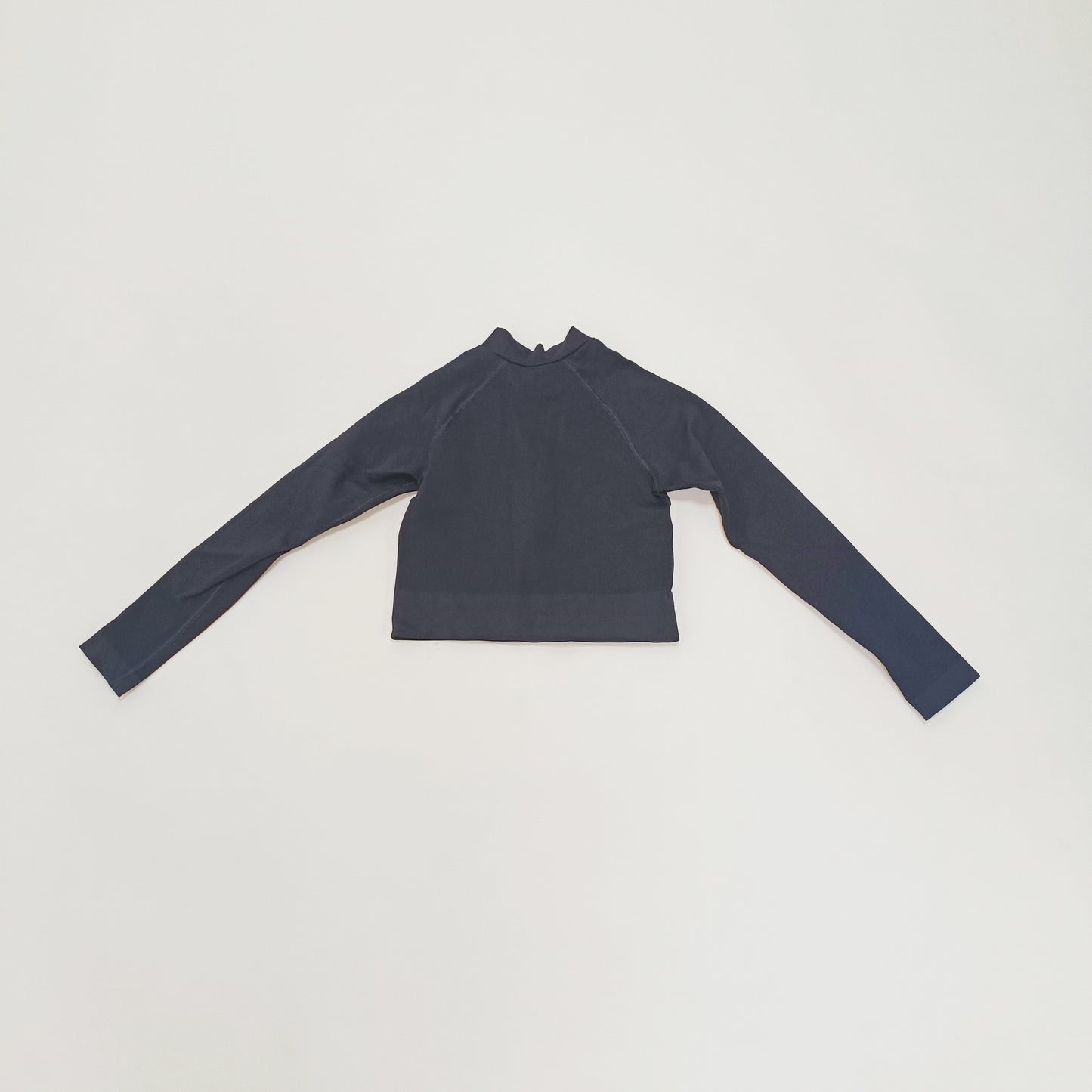 Black Zip Neck Cropped Long Sleeve Tight Fitting Sports Top Size Small | Preloved