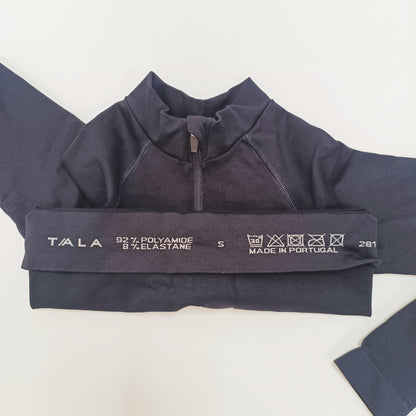 Black Zip Neck Cropped Long Sleeve Tight Fitting Sports Top Size Small | Preloved