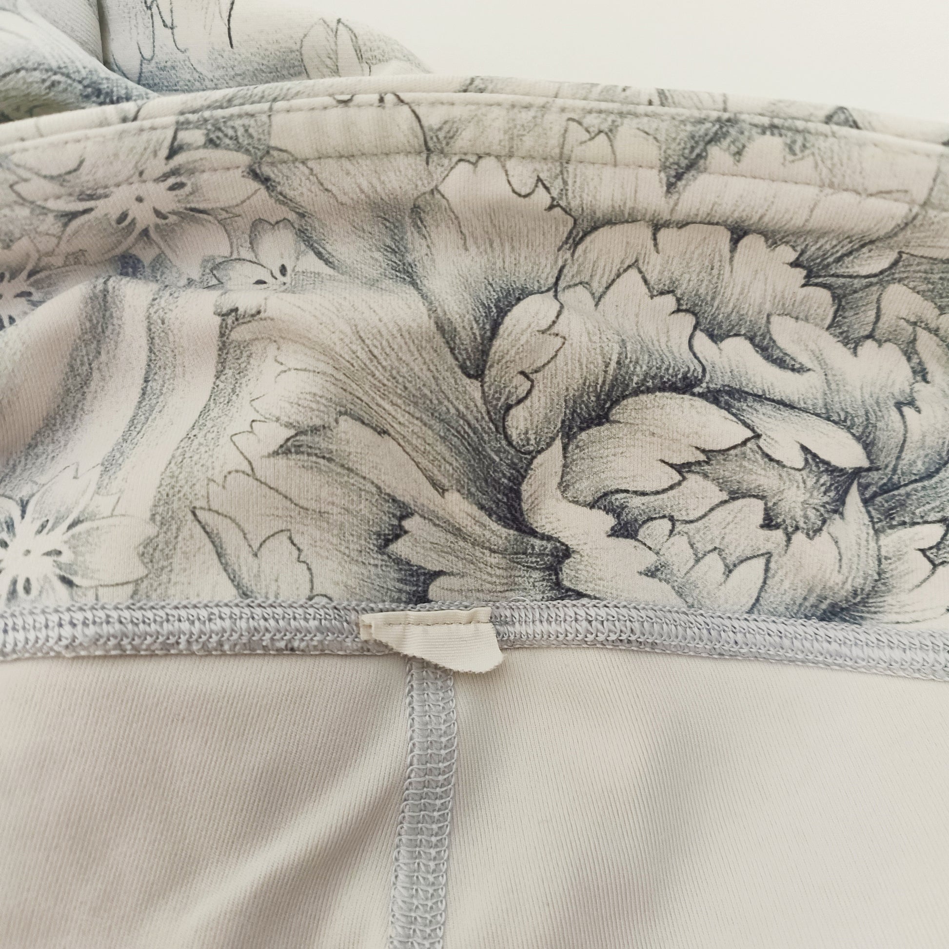 Monochrome Floral Print Side Pocket Leggings Size Extra Small | Preloved