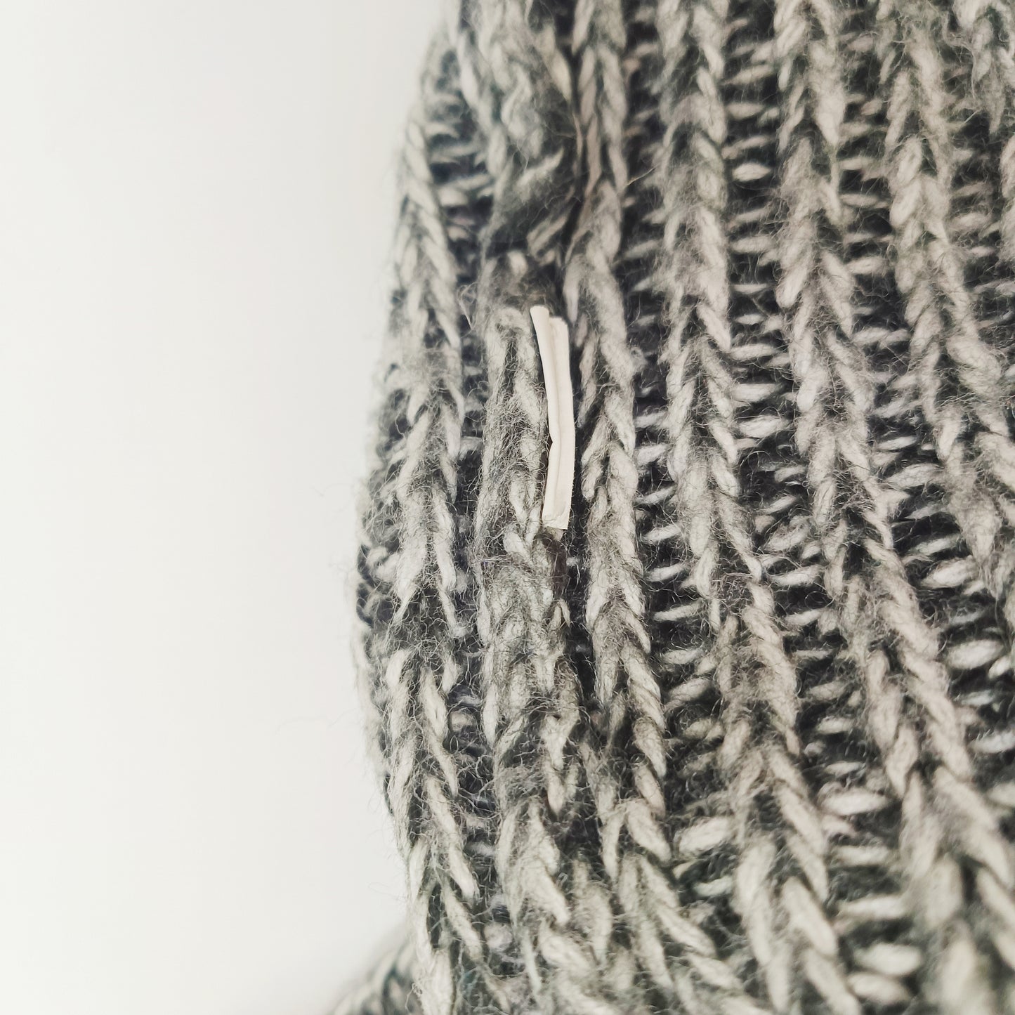 Grey Flecked Cropped Knitted Jumper Size Small | Preloved