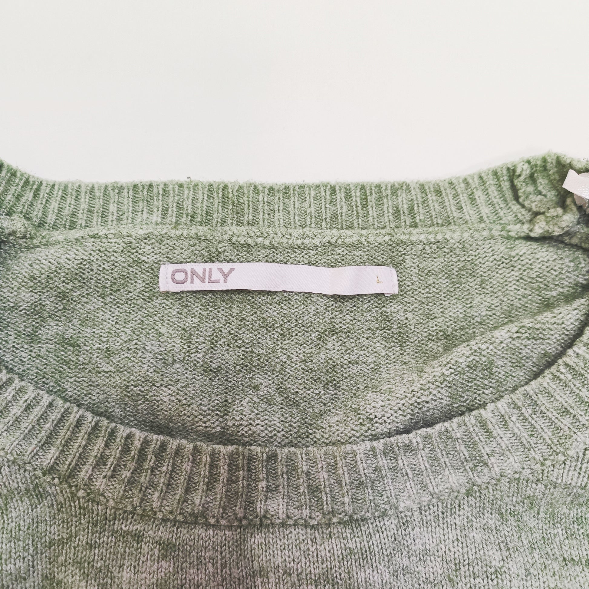 Light Green Crew Neck Knitted Jumper Size Small | Preloved