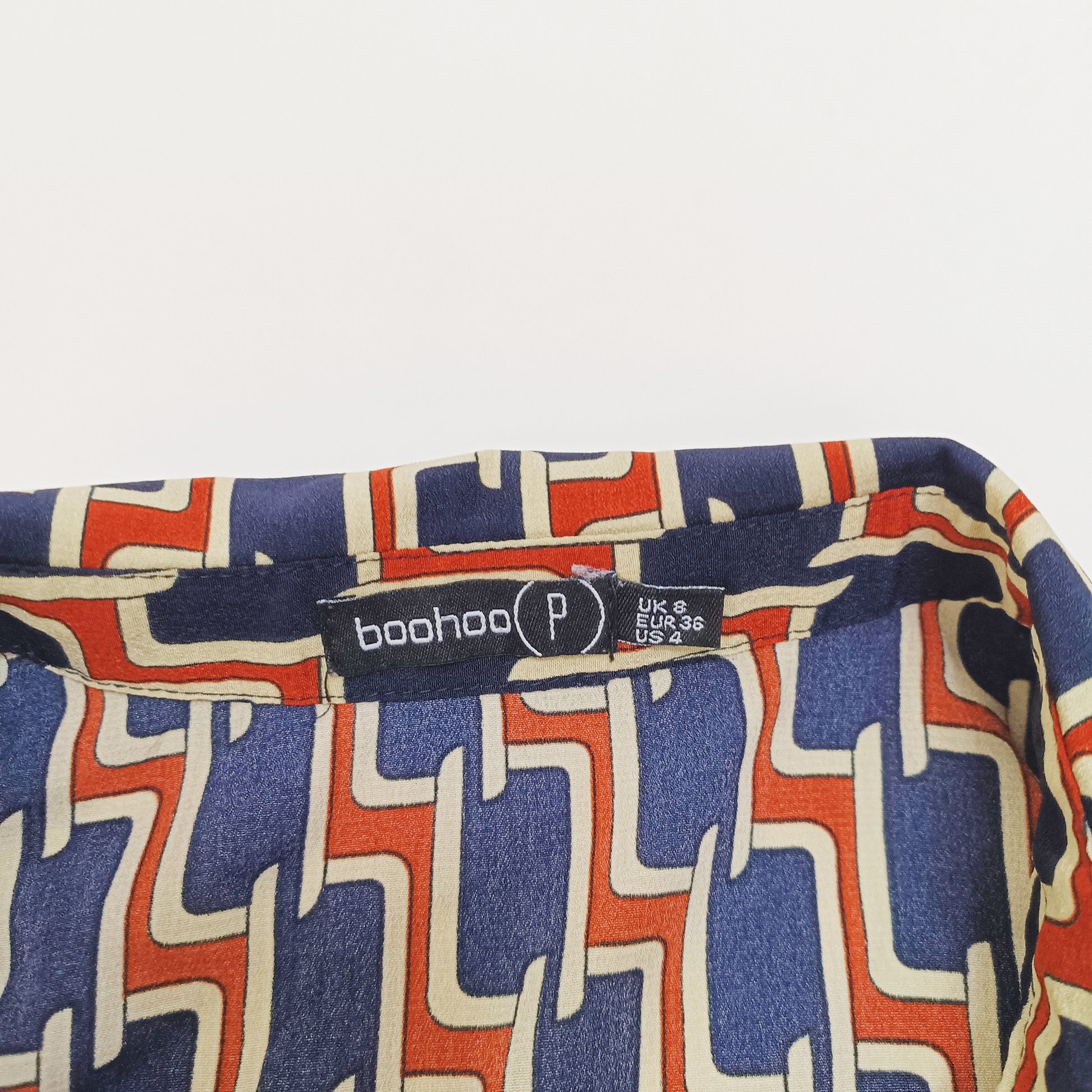 Black & Red Geometric Print Fitted Womens Shirt Size Small | Preloved