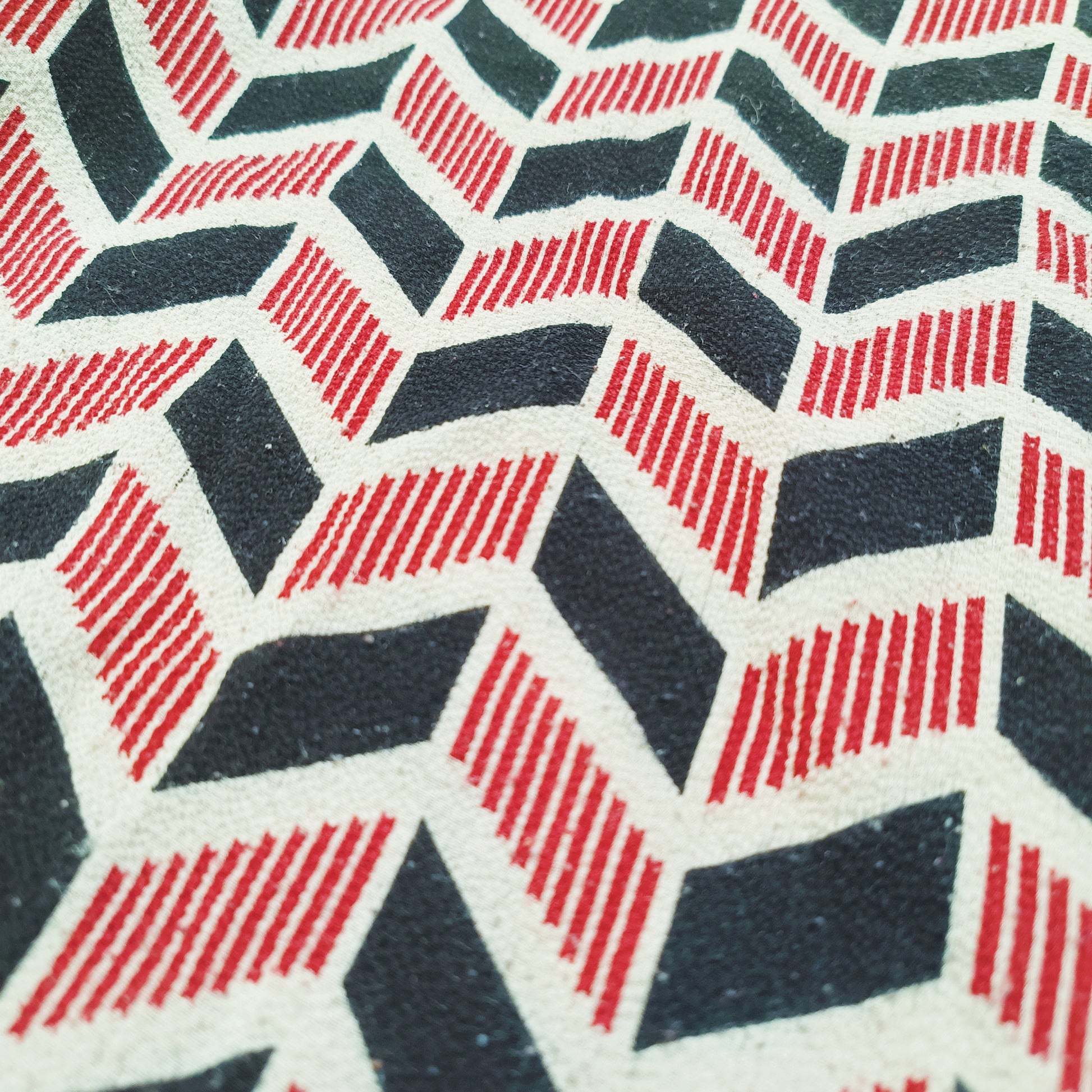 Red & Black Geometric Print Off Shoulder Top Size Small | Preloved