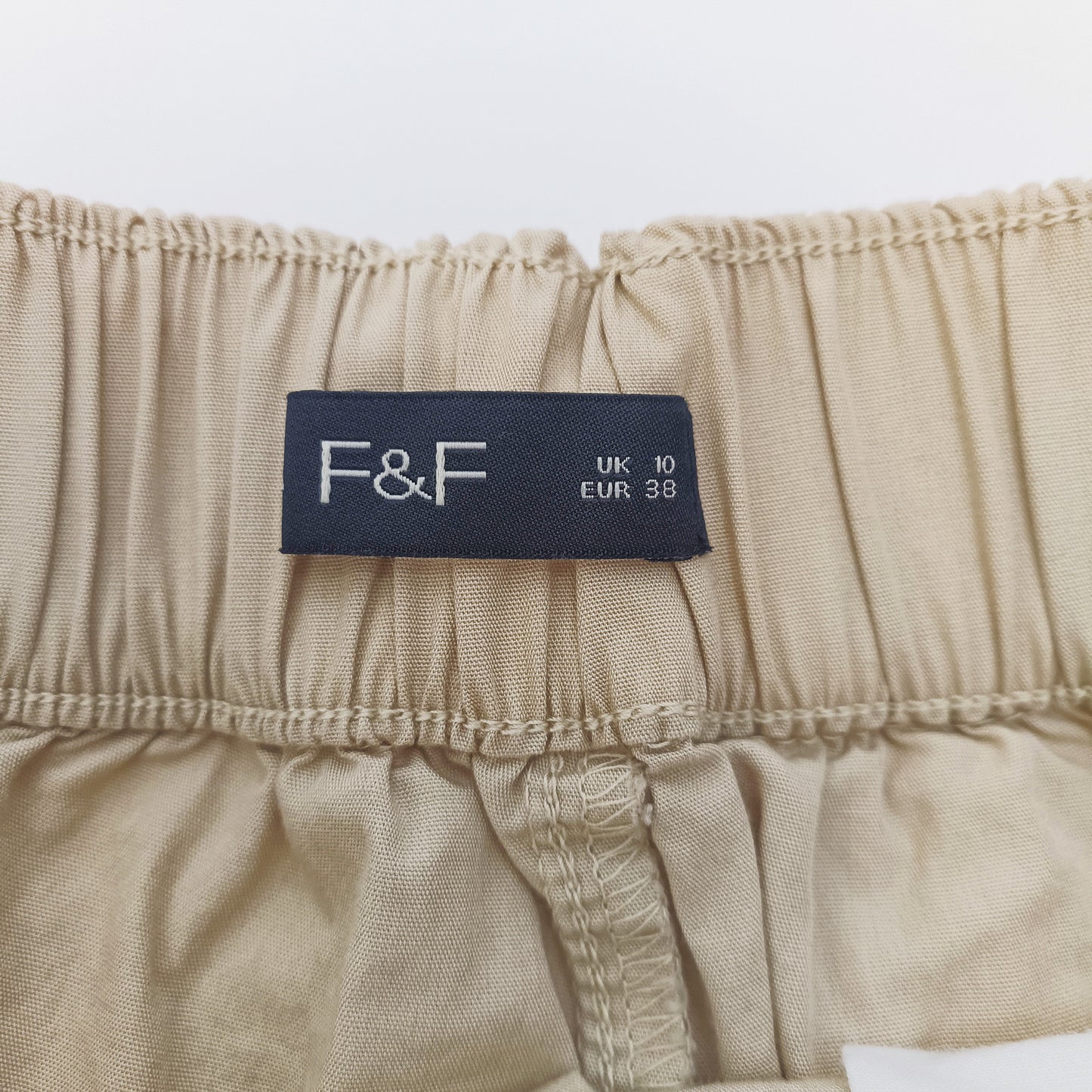 Beige High Waist Cargo Pants With Ankle Toggles Size Small | Preloved