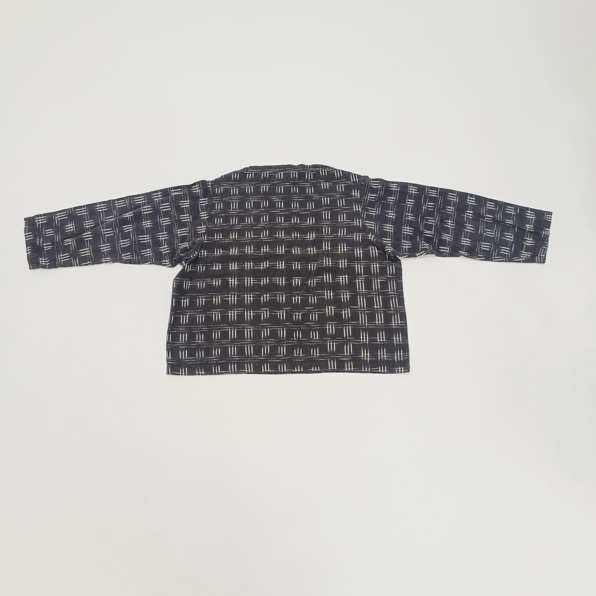 Monochrome Patterned Womens Top Size Large | Preloved