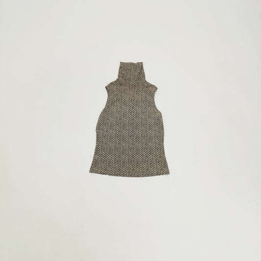 Monochrome Funnel Neck Sleeveless Mesh Top Size Medium | Preloved