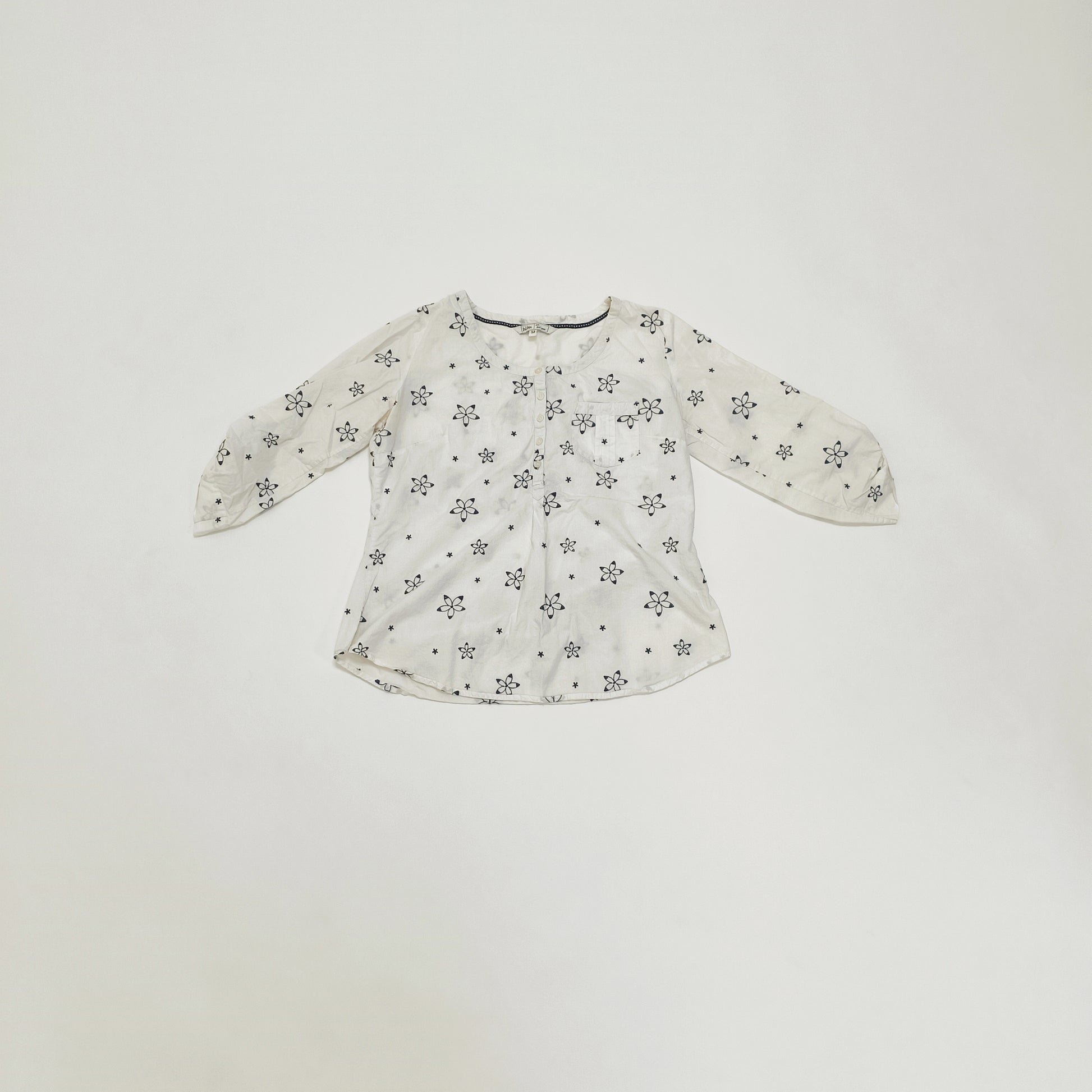 White & Blue Embroidered Floral Pattern Top Size Medium | Preloved