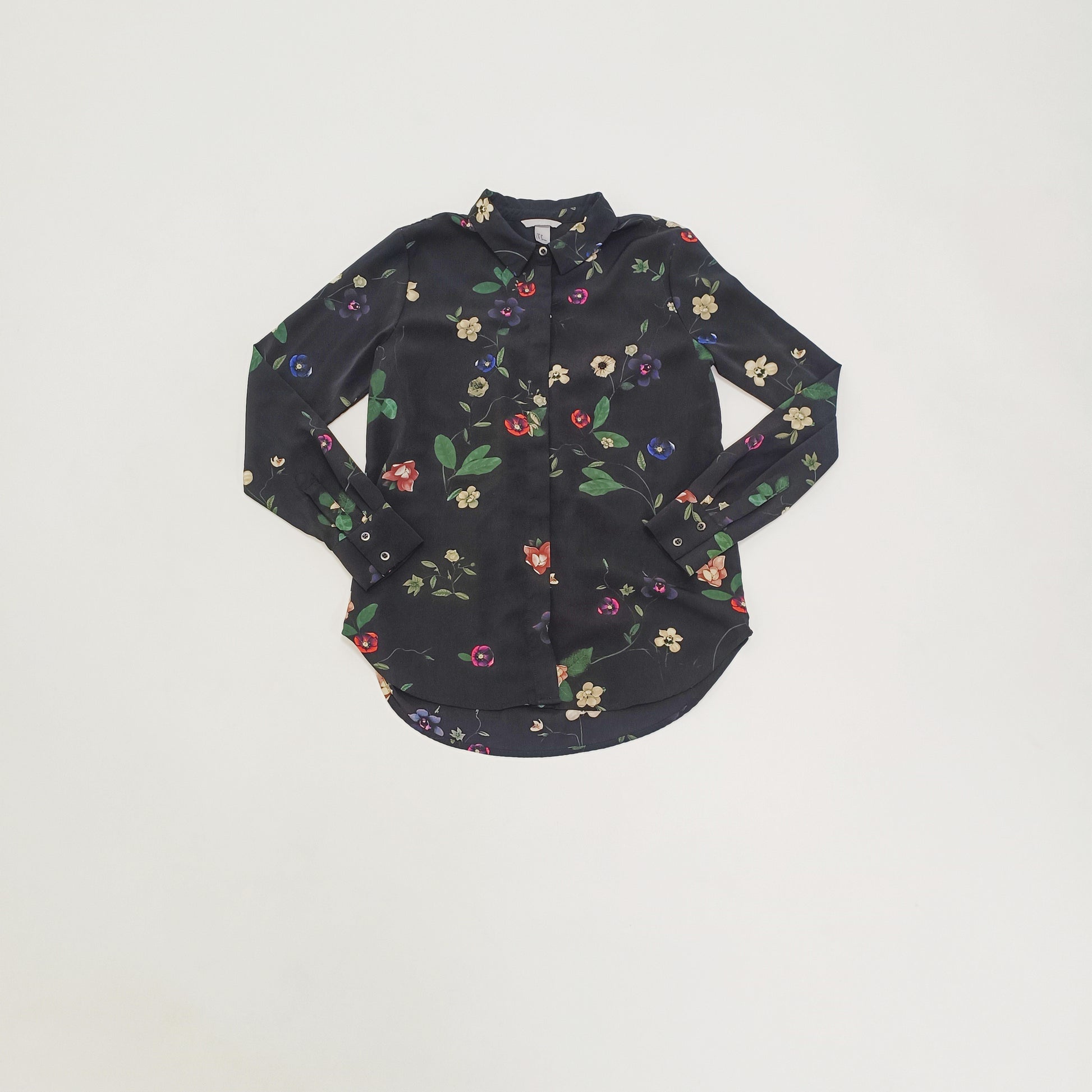 Dark Floral Button Up Womens Soft Touch Shirt Size Medium | Preloved